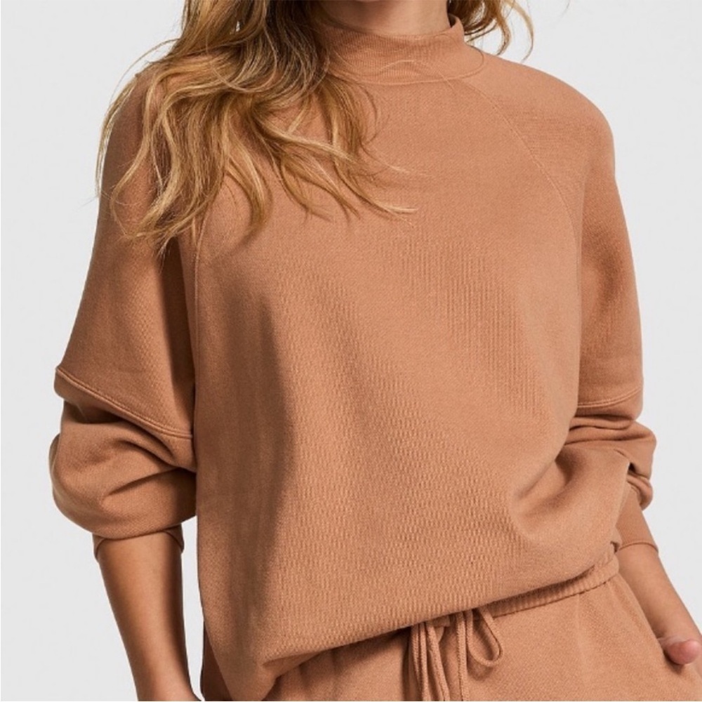 NWT PINK Ivy Fleece Mock Neck Sweatshirt Medium - Picture 1 of 8